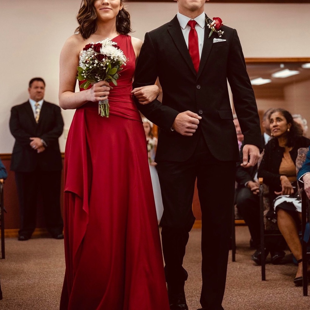 David’s Bridal Dress Apple Red Size 6 LIKE NEW